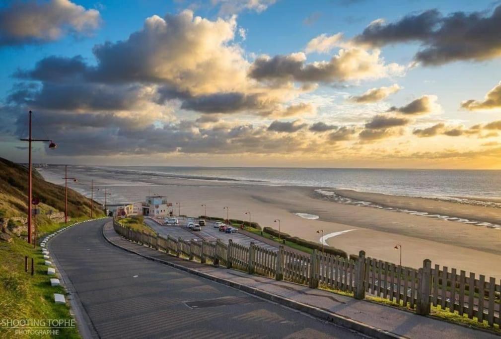 Maison Avec Jacuzzi Privatif Et Terrasse N'1 equihen Plage Bagian luar foto